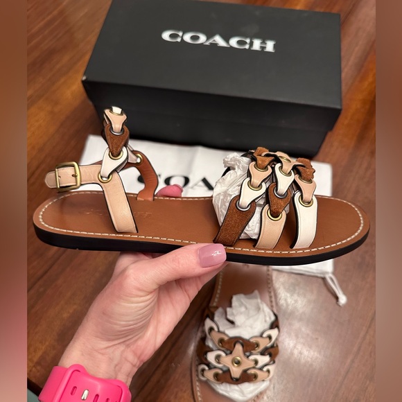 Coach Sandals Size 7, NWT - Picture 3 of 4